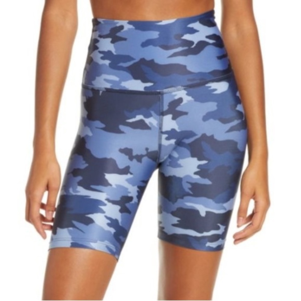 Beyond Yoga Navy Blue High-rise Camo Biker Shorts, Size S, NWT